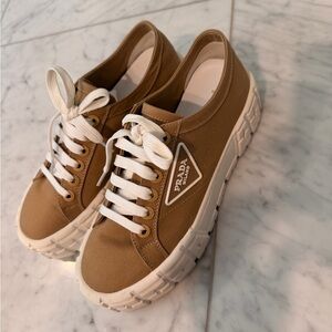 Tan Canvas Sneakers with White Laces 8